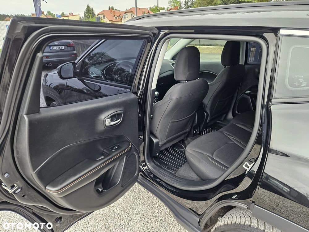 Jeep Compass 1.4 MultiAir Longitude - 38