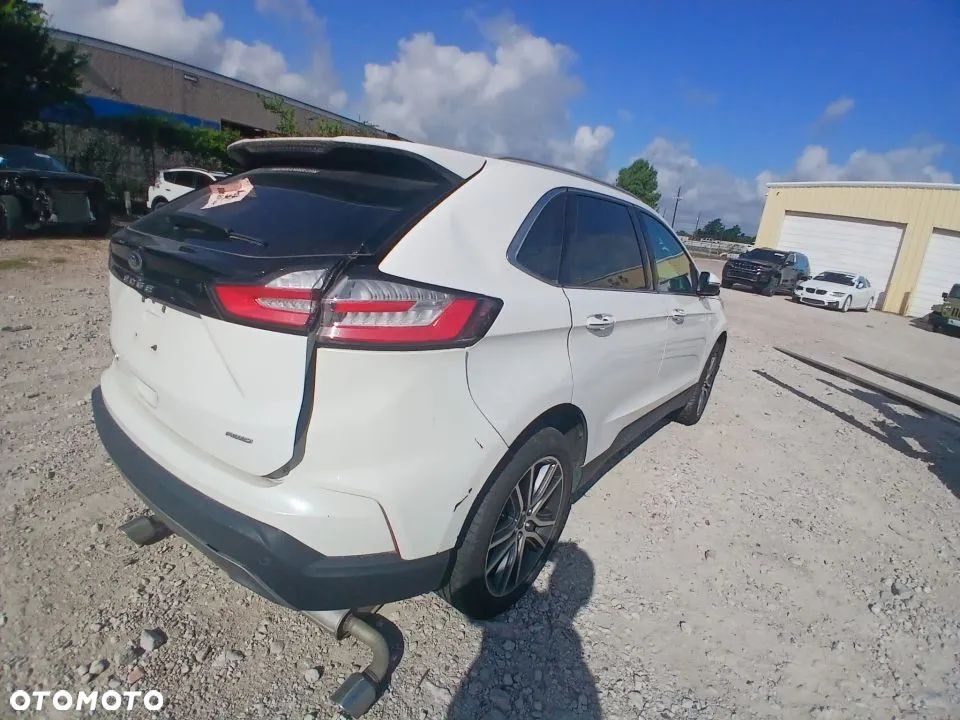 Ford Edge - 7