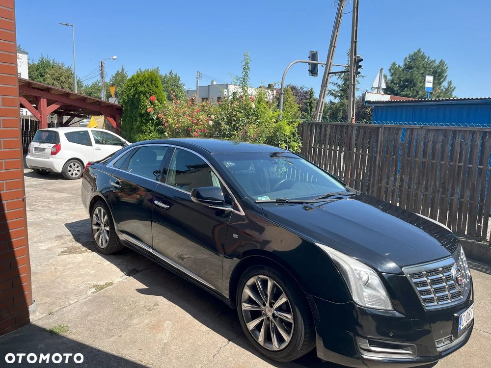 Cadillac XTS - 1