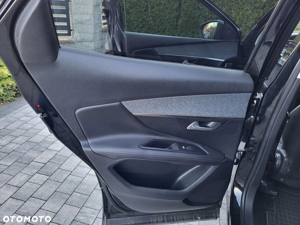 Peugeot 3008 BlueHDi 130 Stop & Start EAT8 Allure - 22