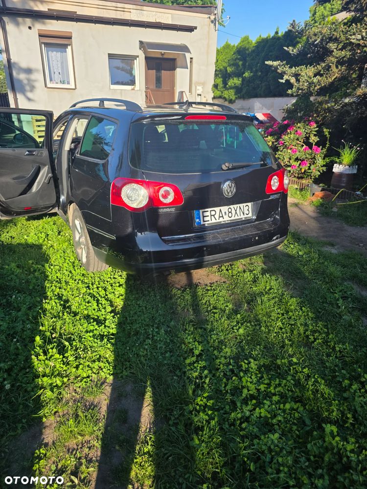 Volkswagen Passat 1.9 TDI DPF BlueMotion - 3