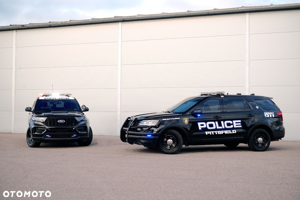 Ford Explorer - 37