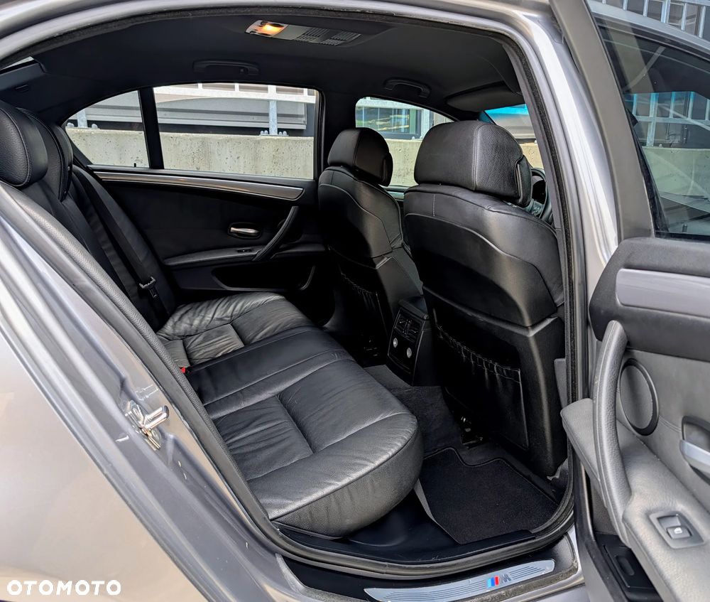 BMW Seria 5 530d Edition Sport - 8