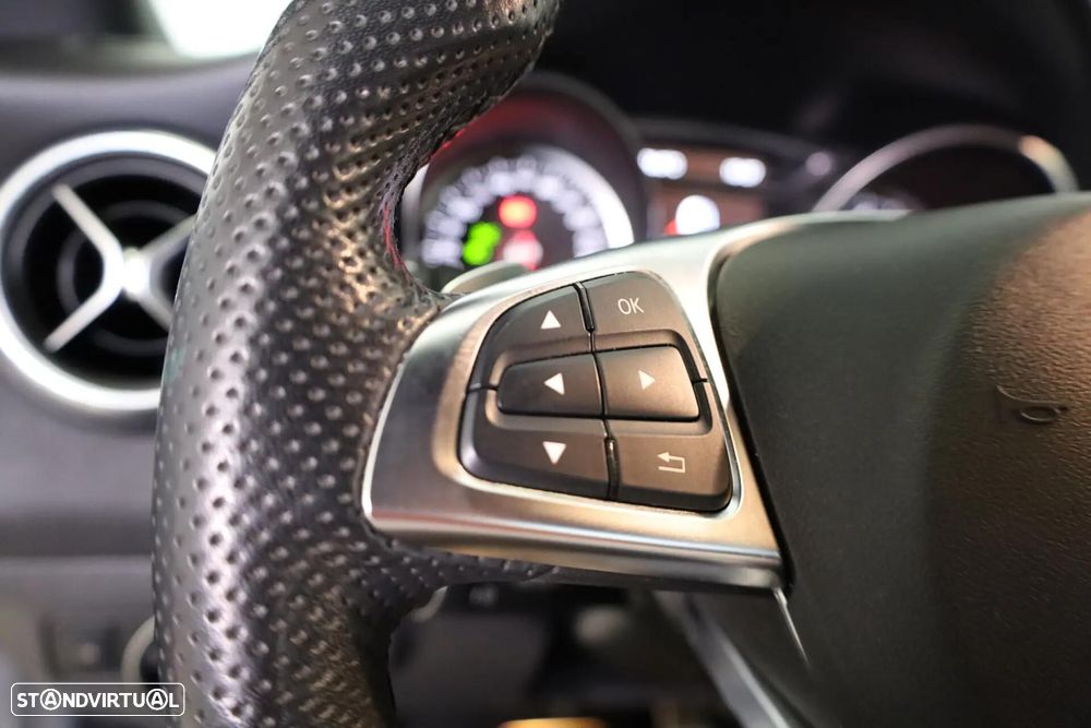 Mercedes-Benz CLA 200 d Shooting Brake AMG Line Aut. - 37