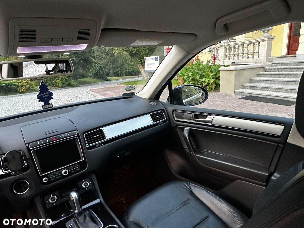 Volkswagen Touareg 3.0 V6 TDI BMT Business Line - 32