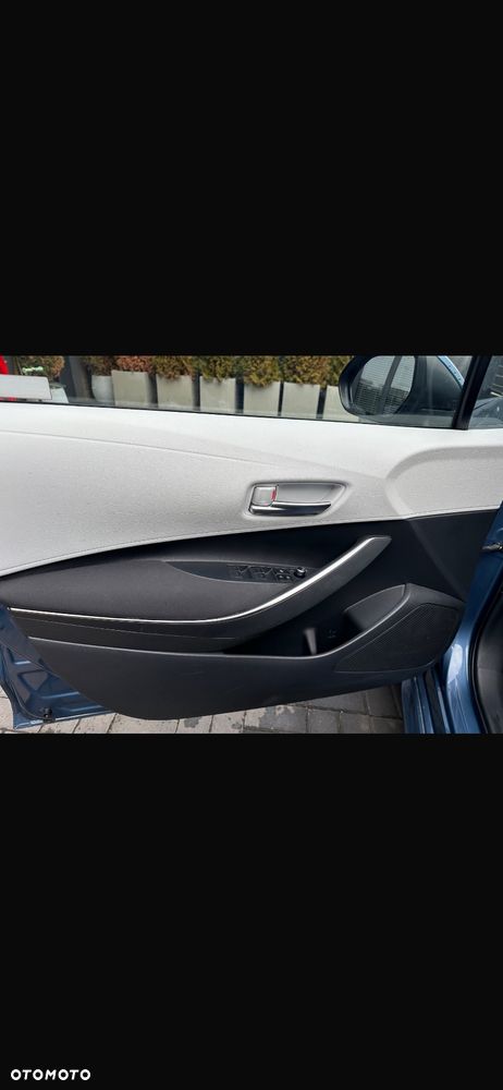 Toyota Corolla 1.8 Hybrid Comfort - 12