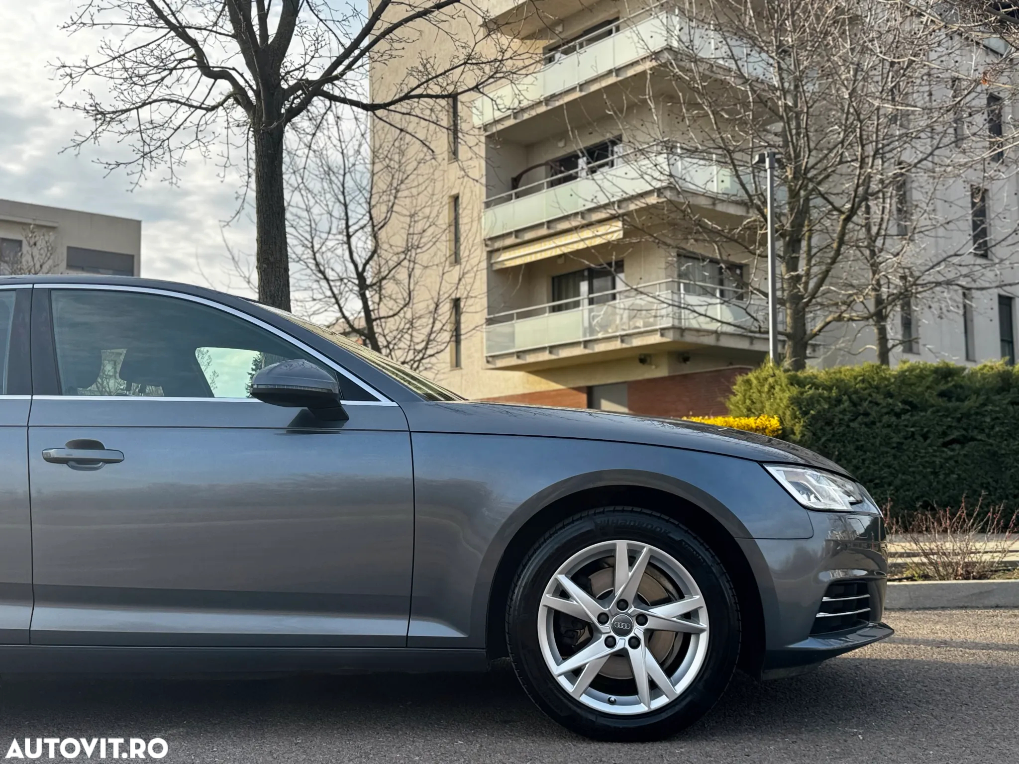 Audi A4 2.0 TFSI ultra - 10