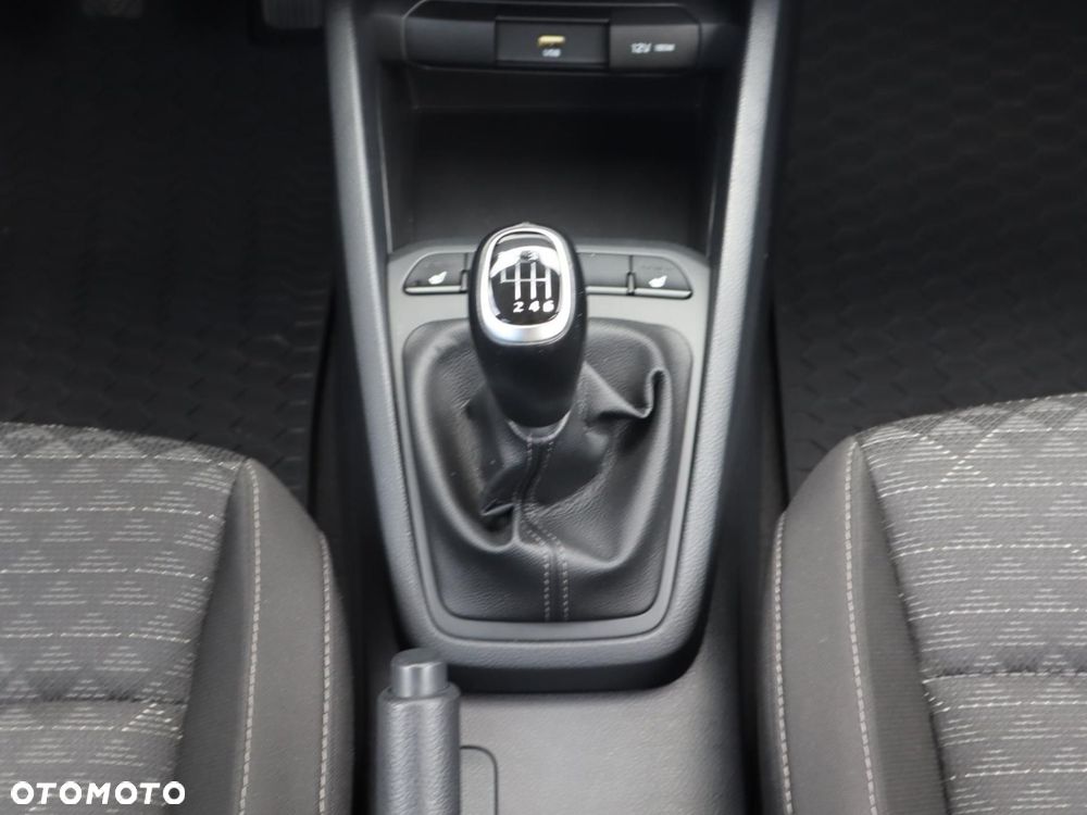 Kia Rio - 14