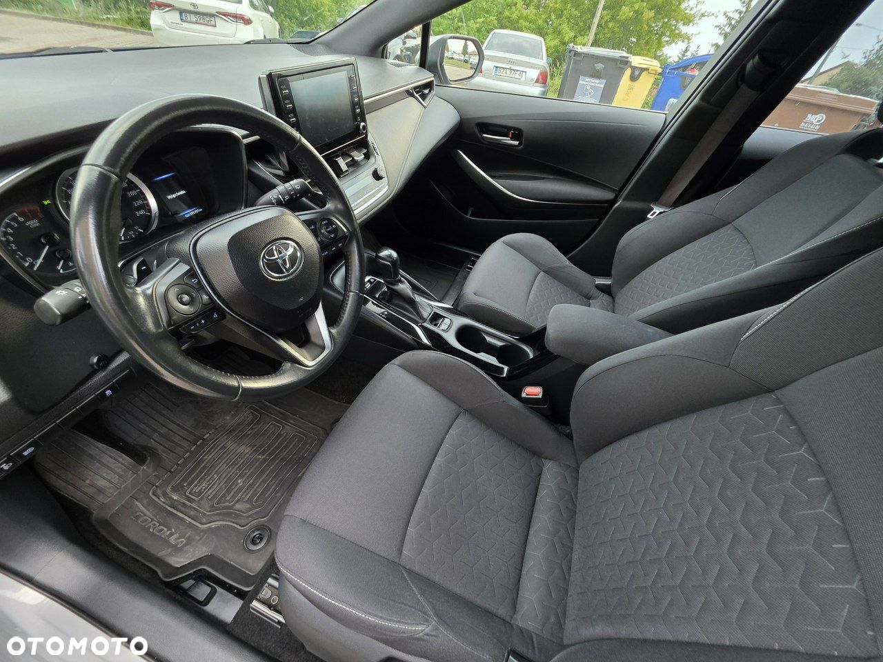 Toyota Corolla 2.0 Hybrid Comfort - 13