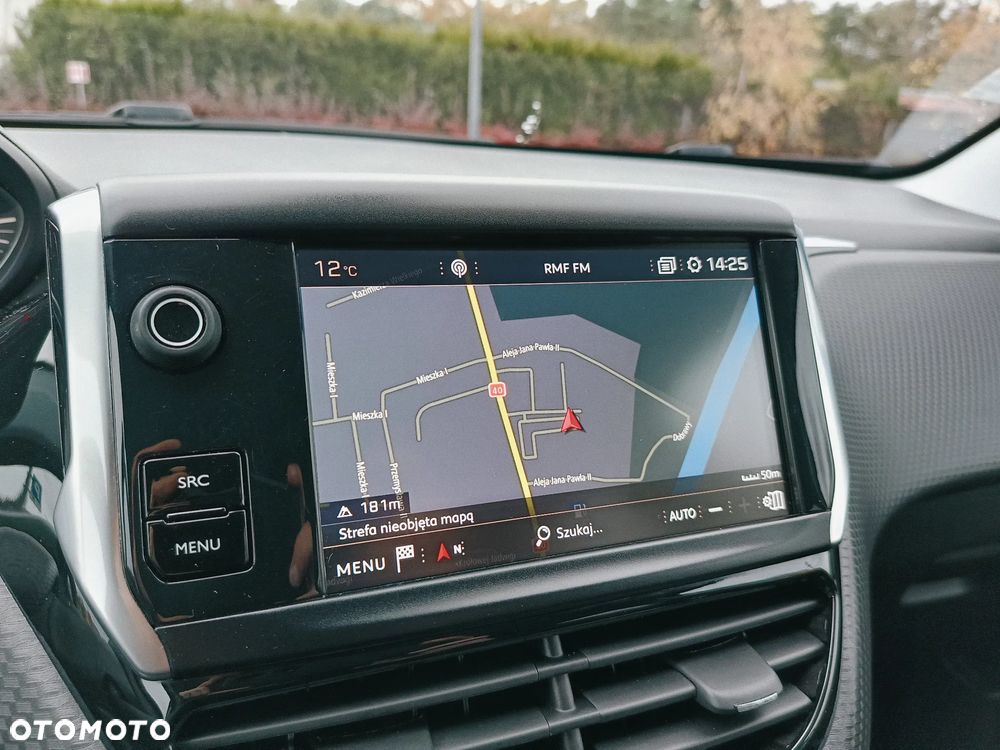 Peugeot 2008 PureTech 82 Signature - 24