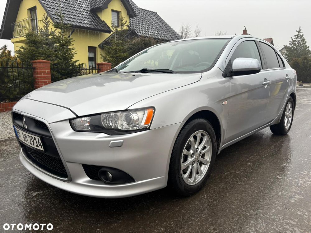 Mitsubishi Lancer - 1