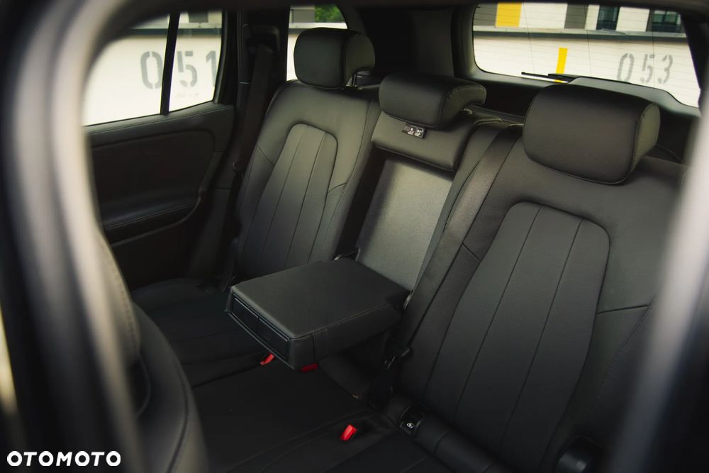 Mercedes-Benz GLB - 15