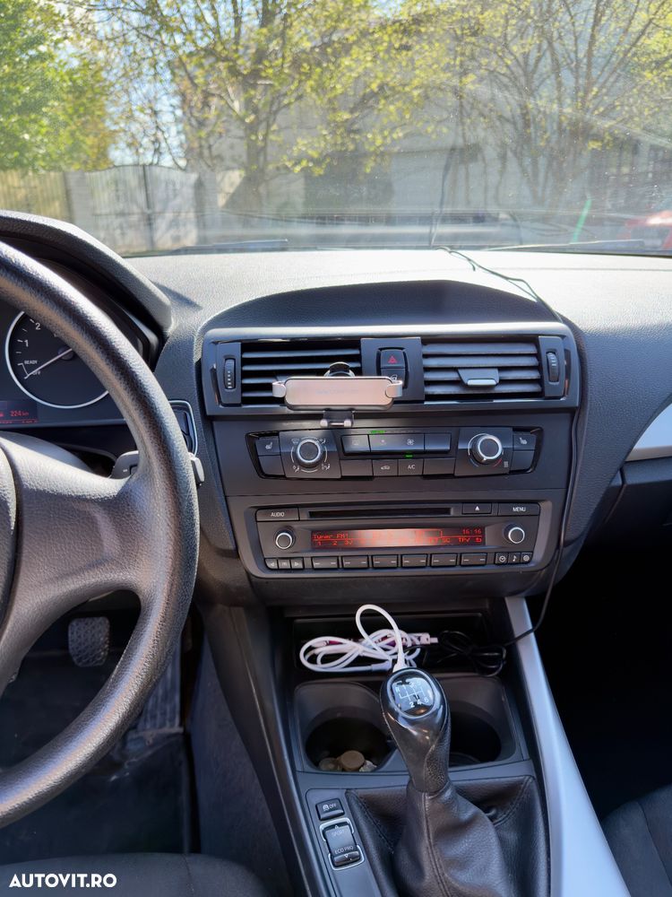 BMW Seria 1 116i - 6