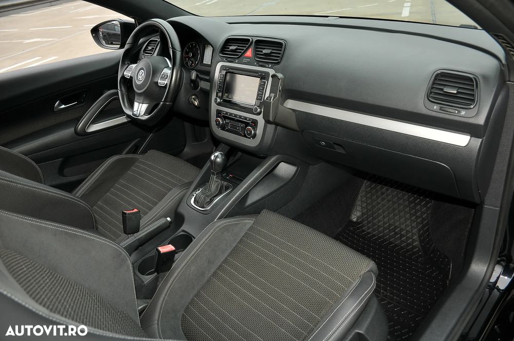 Volkswagen Scirocco 2.0 TSI DSG - 14