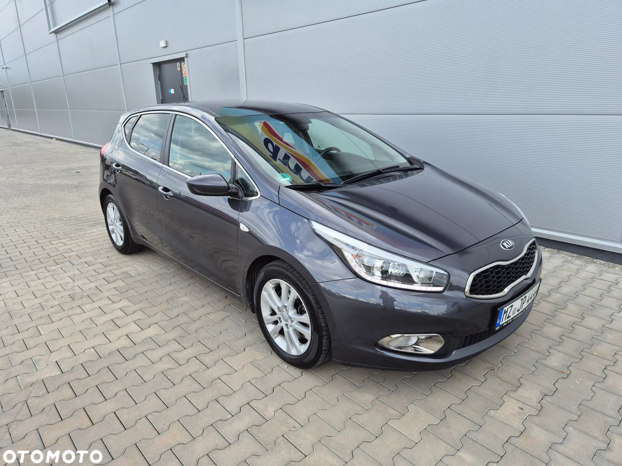 Kia Ceed 1.4 CVVT Dream Team Edition - 1