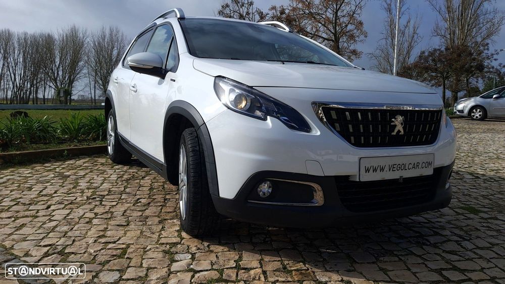 Peugeot 2008 1.5 BlueHDi Signature - 9