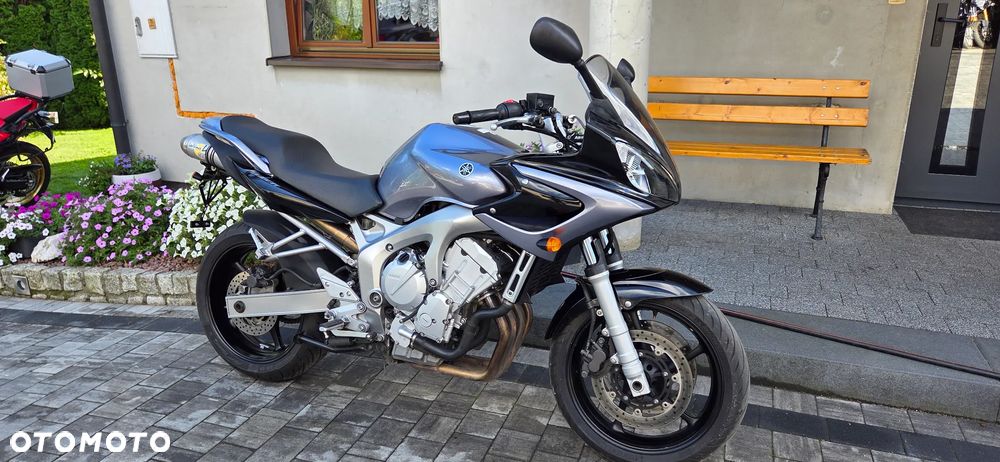 Yamaha FZ6