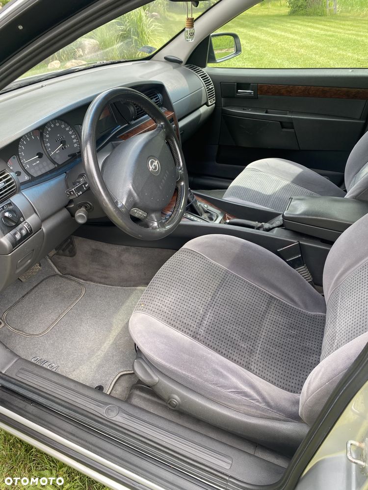 Opel Omega 2.2 Elegance - 5