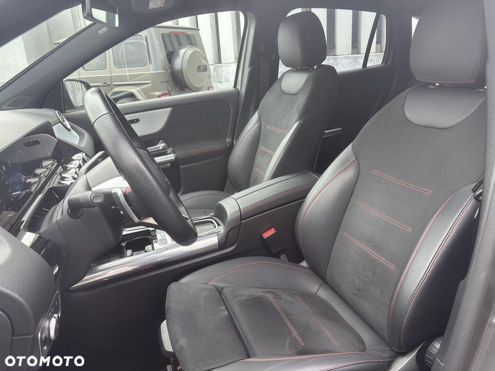 Mercedes-Benz GLA - 15