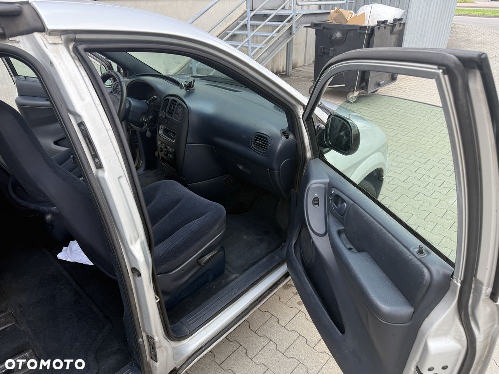 Dodge Grand Caravan - 6