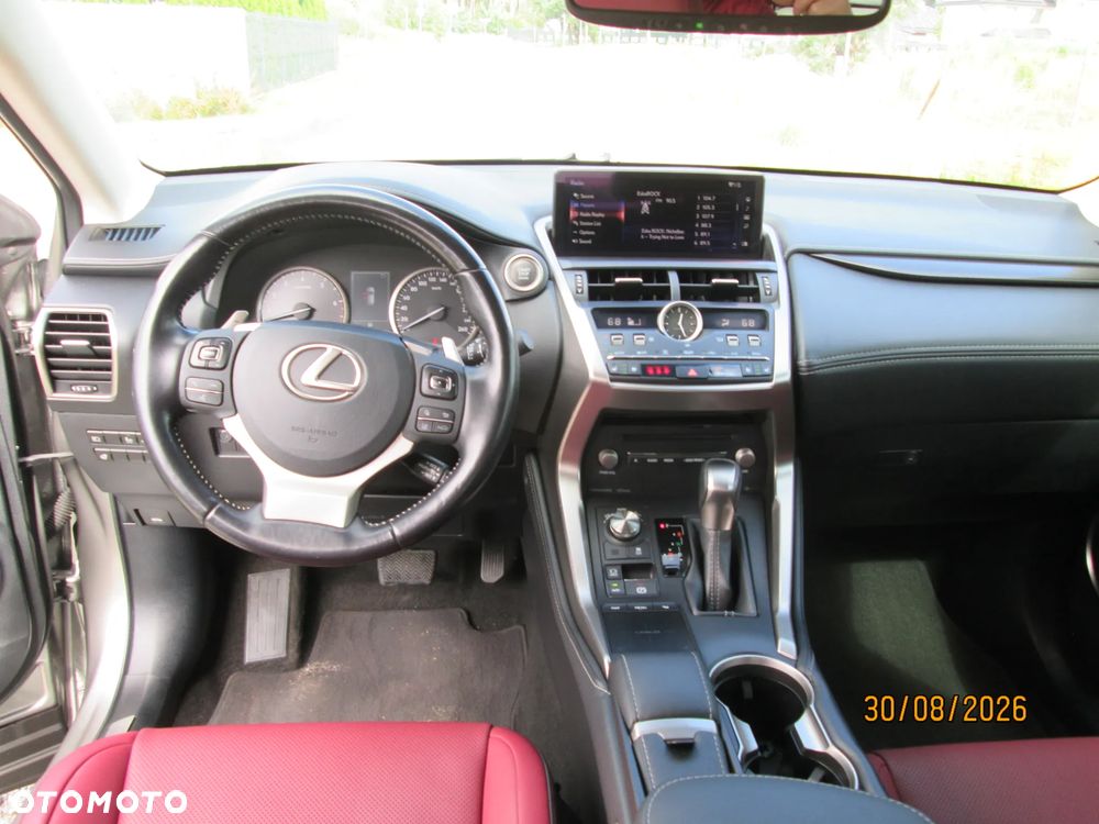 Lexus NX 300 - 13