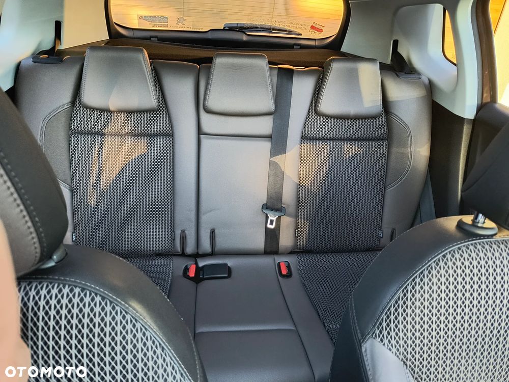 Peugeot 2008 - 25