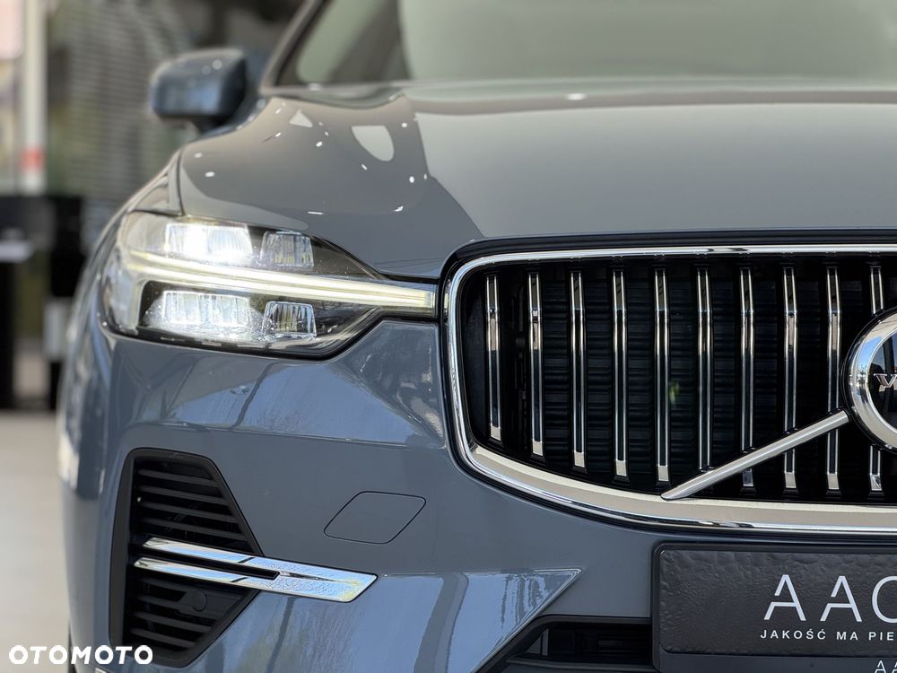 Volvo XC 60 T6 Plug-In Hybrid AWD Inscription - 40