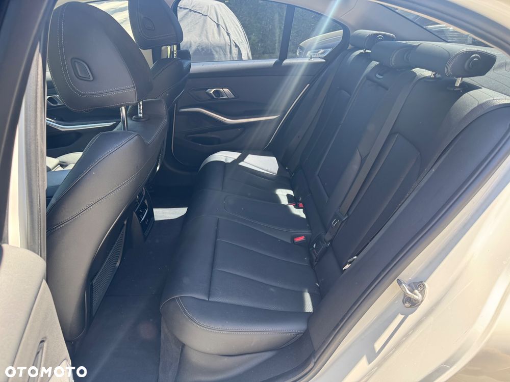 BMW Seria 3 318i Advantage sport - 11