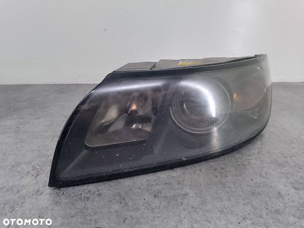 LAMPA PRZÓD LEWA VOLVO S40 II 30698873 0301198201 - 1