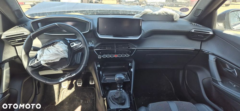 Peugeot 2008 1.2 PureTech GT Line S&S - 22