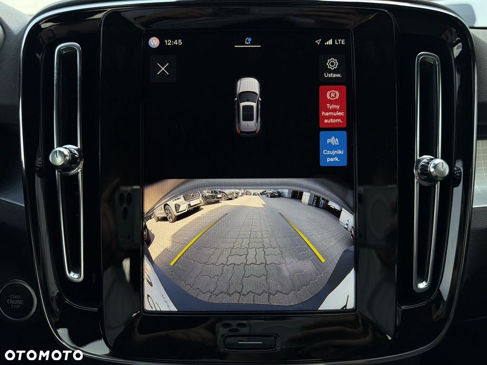 Volvo XC 40 - 25