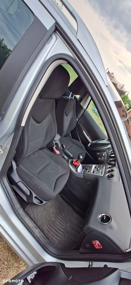 Peugeot 308 1.6 HDi Premium - 8