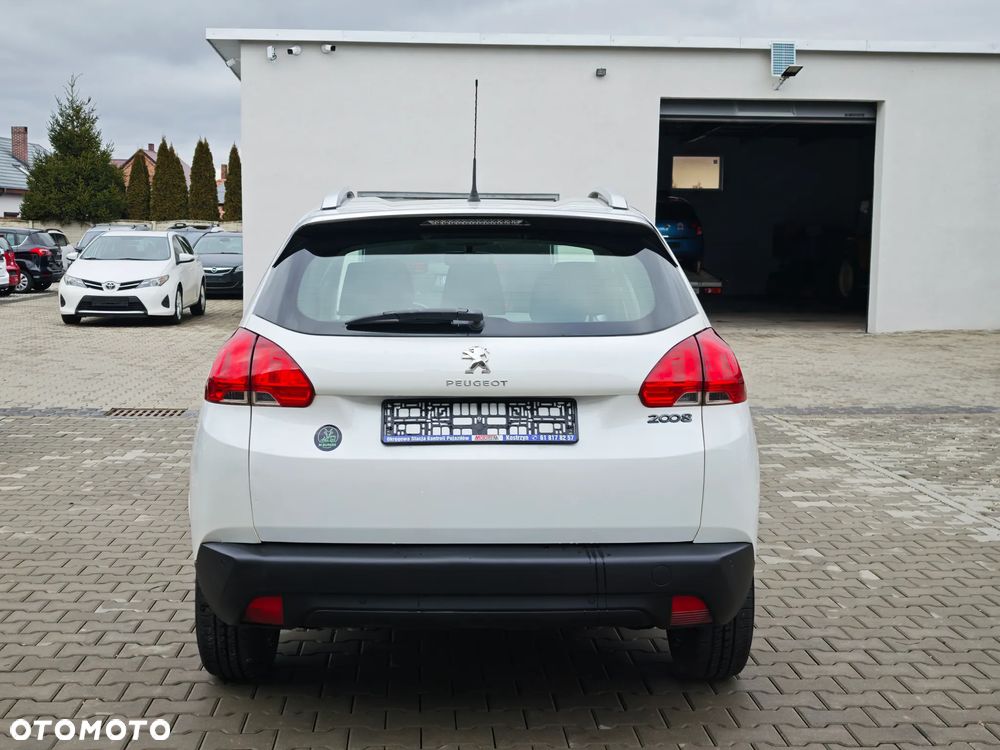 Peugeot 2008 1.6 VTi Style - 10