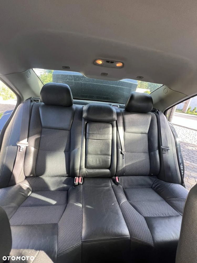 Volvo S60 2.4 D5 - 6