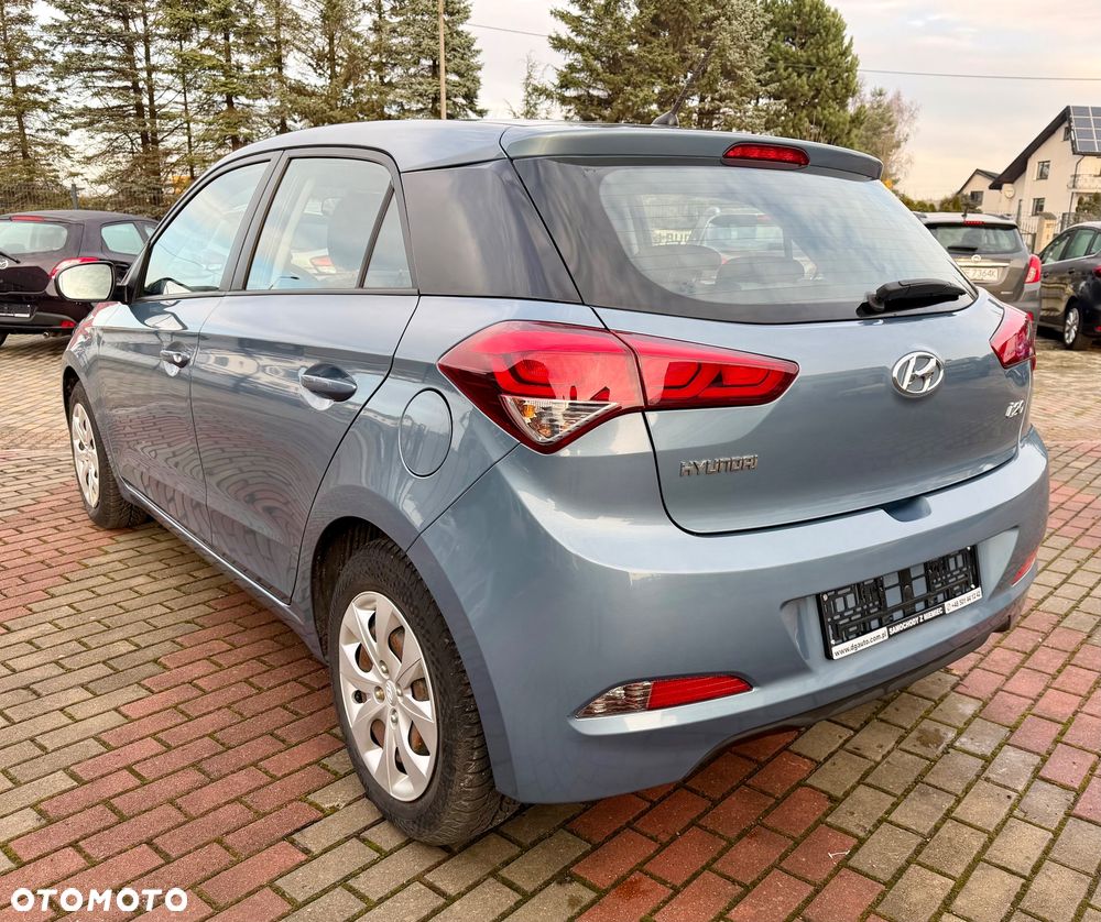 Hyundai i20 blue 1.2 Classic - 4