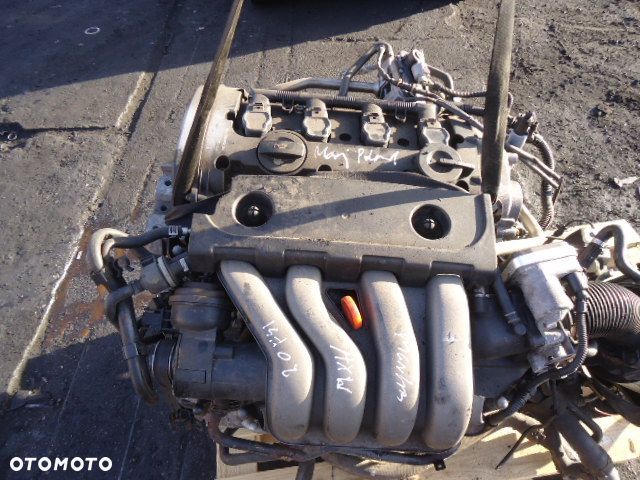 Silnik komplet Golf Touran A3 2.0 FSI BVZ 06r FILM - 1