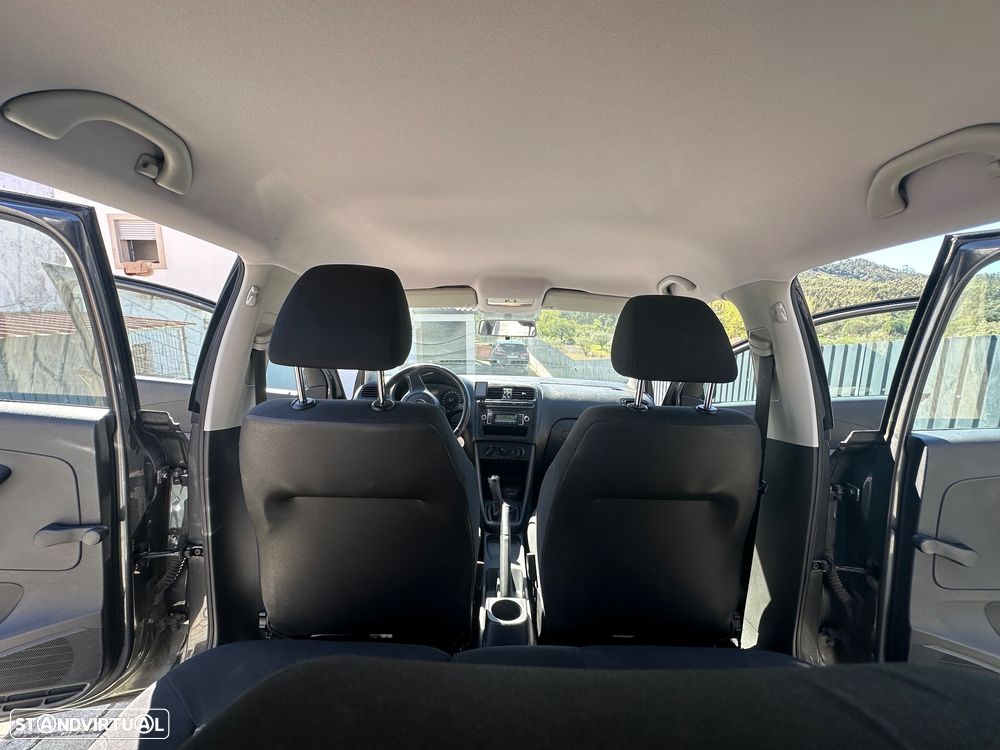 VW Polo 1.6 TDI Confortline BlueMotion - 20
