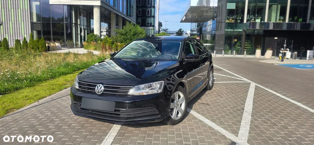 Volkswagen Jetta - 2