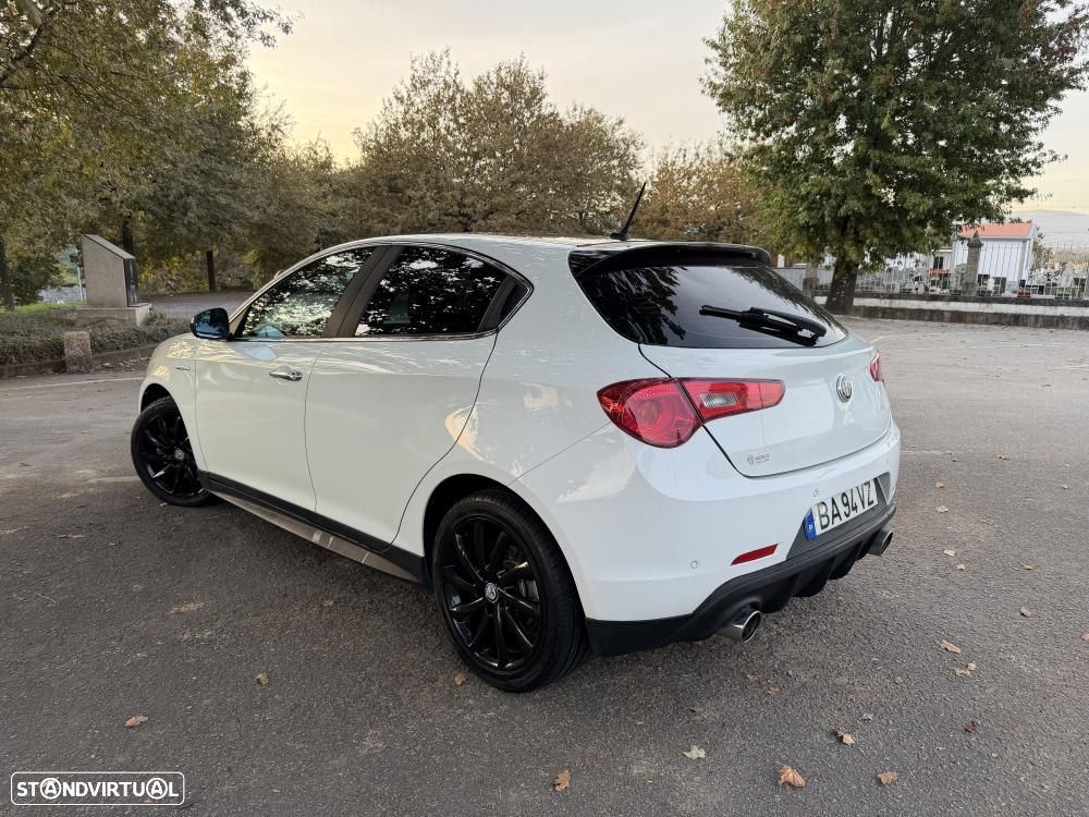 Alfa Romeo Giulietta 2.0 JTDM 16V Veloce - 5