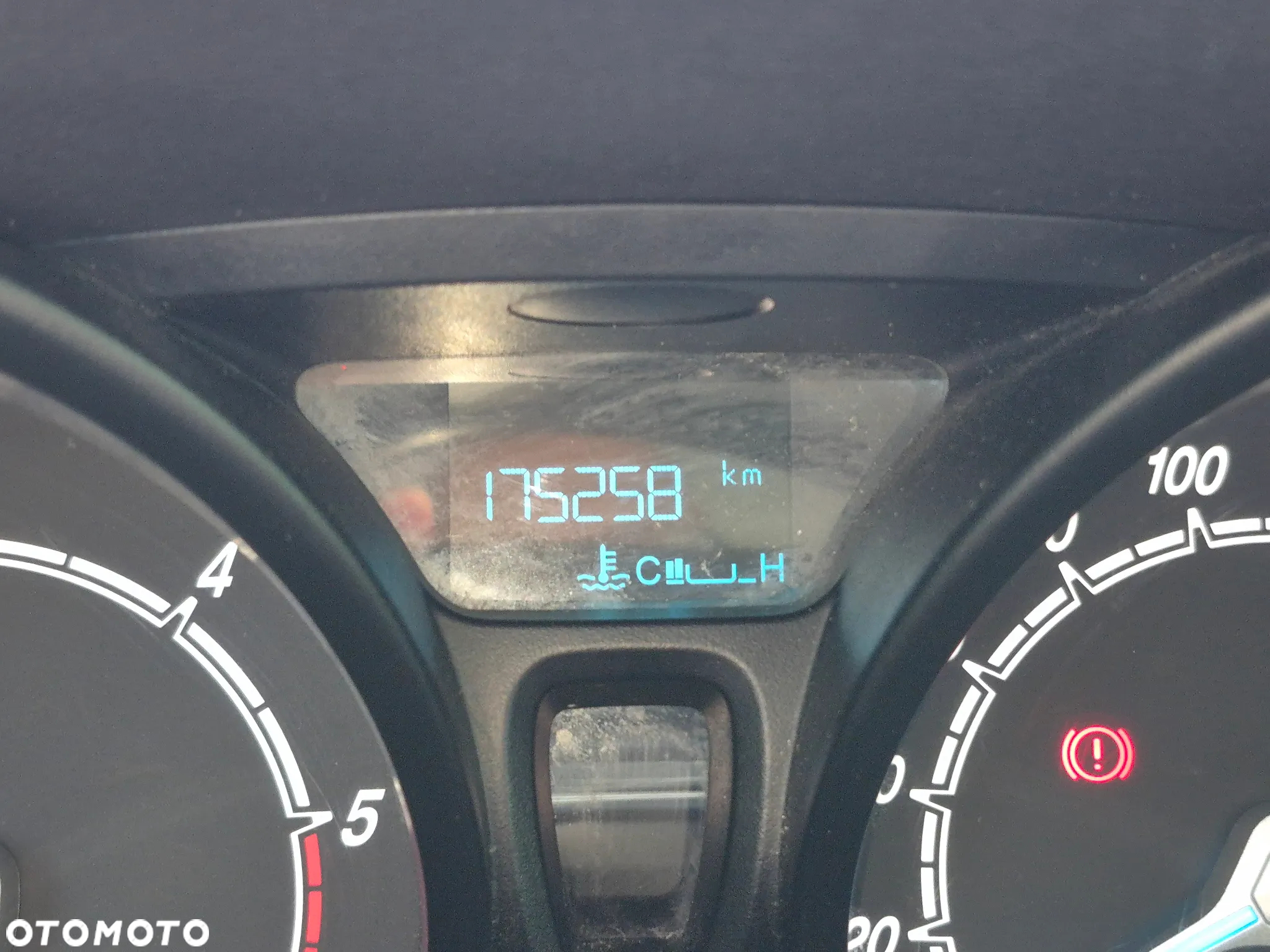 Ford COURIER - 2
