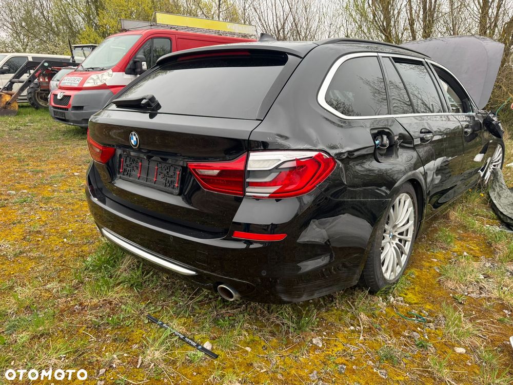 BMW Seria 5 530d xDrive Sport Line - 1