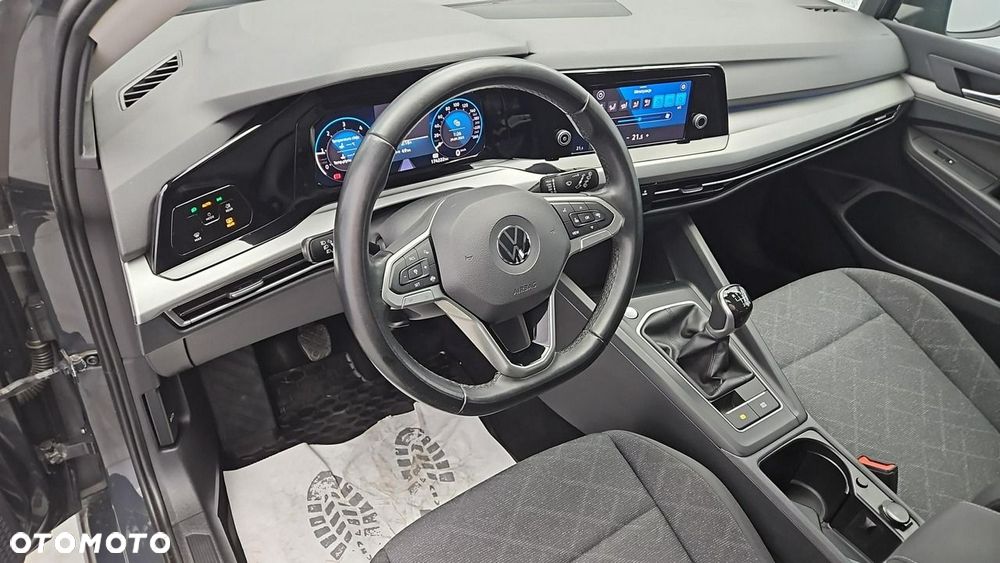 Volkswagen Golf - 10