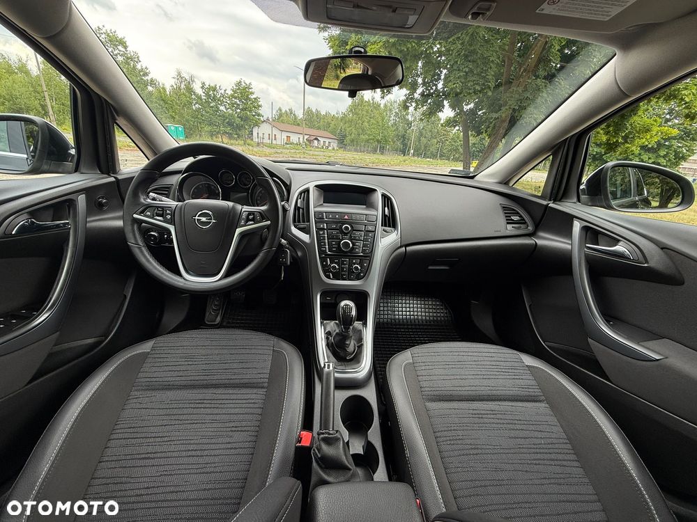 Opel Astra 1.4 T Essentia - 28