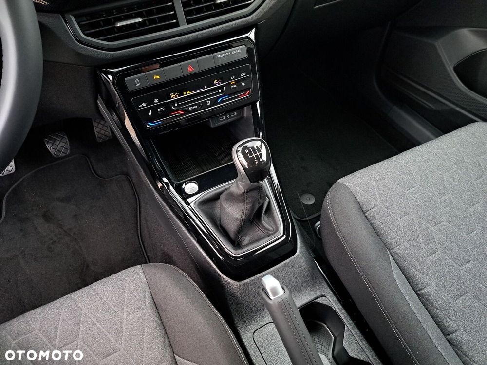Volkswagen T-Cross 1.0 TSI Life Plus - 24