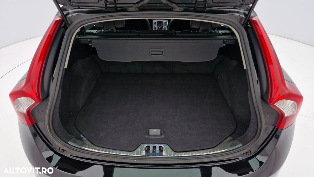 Volvo V60 D3 Summum - 21