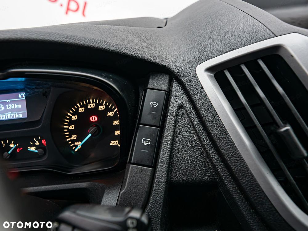 Ford Transit - 18