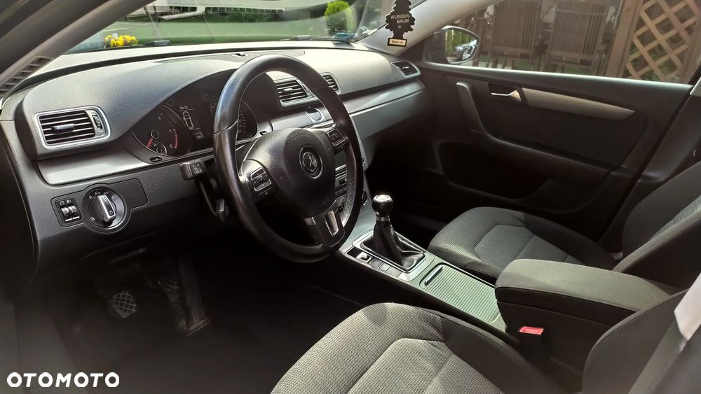 Volkswagen Passat 2.0 TDI Comfortline - 4
