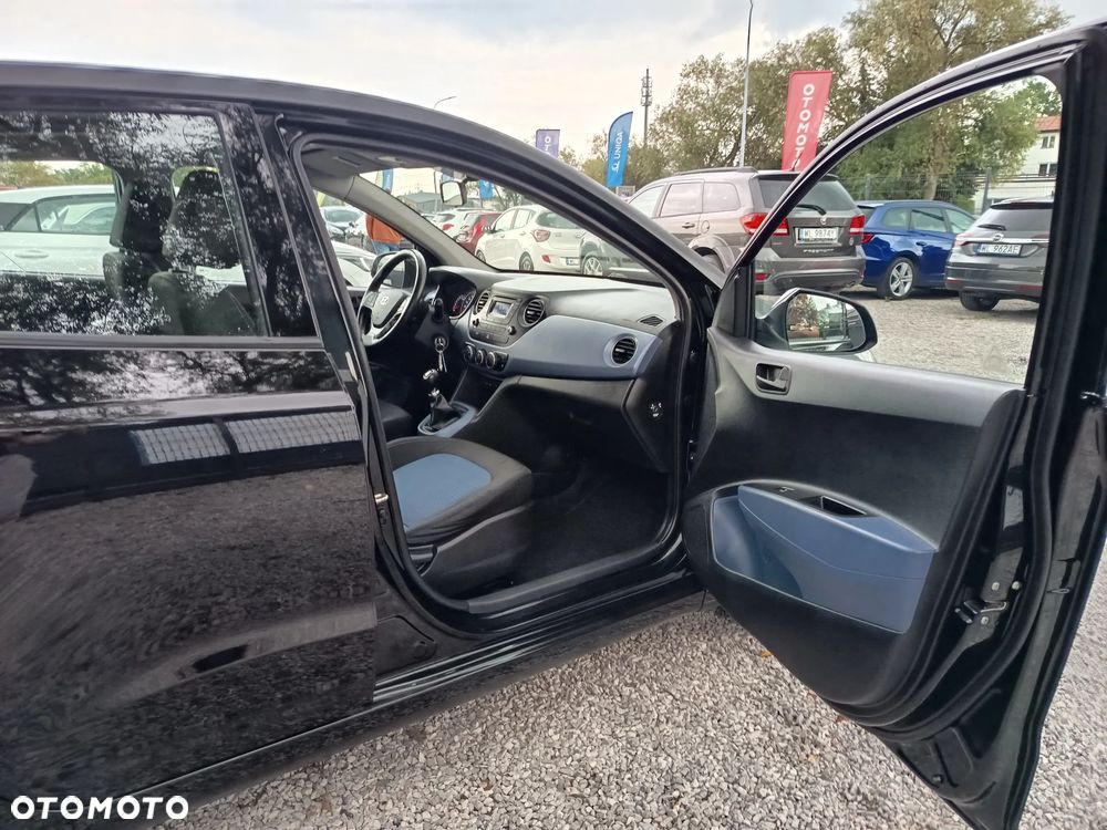 Hyundai i10 1.2 Fifa World Cup Edition - 27