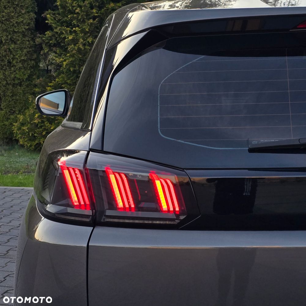Peugeot 5008 PureTech 130 EAT8 Stop & Start Roadtrip - 12