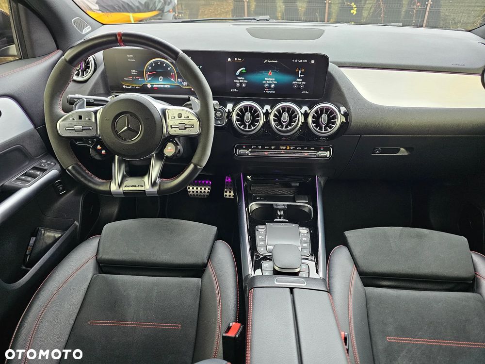 Mercedes-Benz GLA - 20